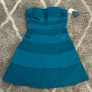 Jessica Simpson strapless party dress